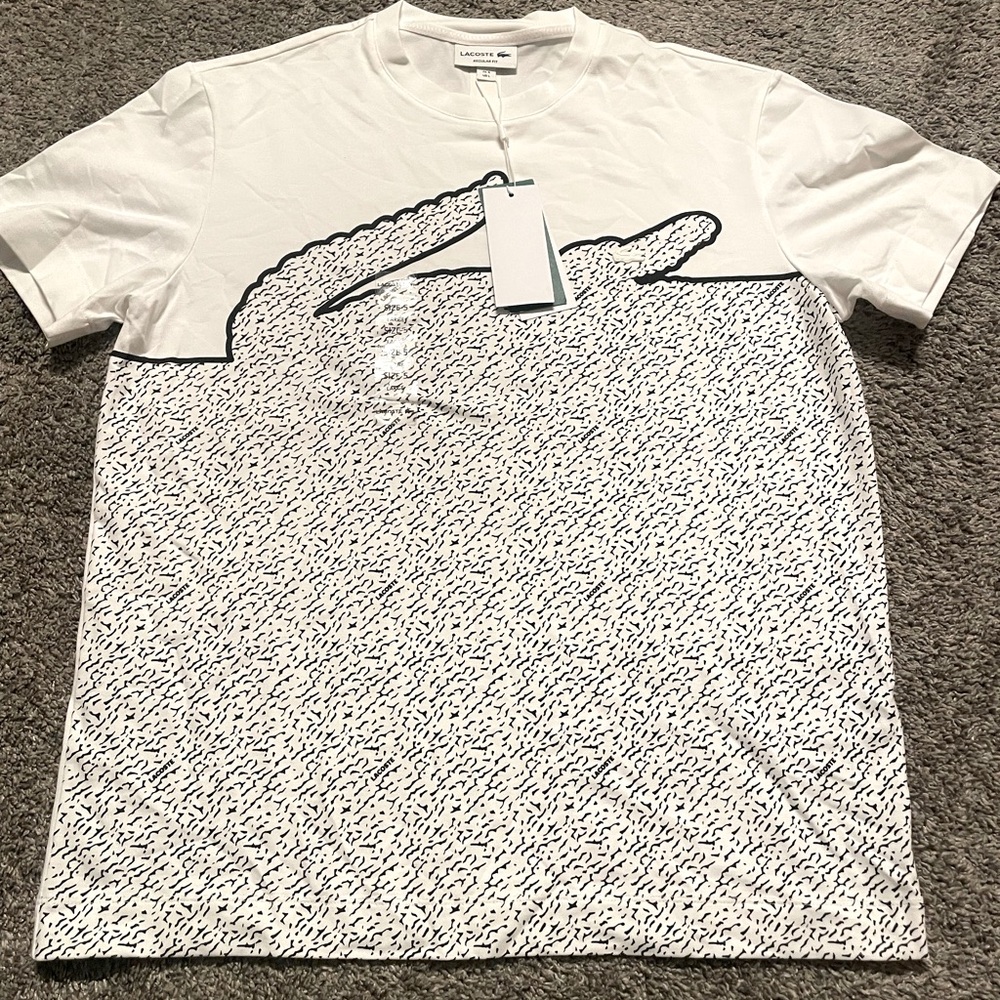 Lacoste t-shirt size large *never worn*